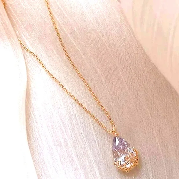Amethyst Gold Necklace Teardrop CRYSTAL GOLD PENDANT NECKLACE Purple Crystal - Picture 2 of 6